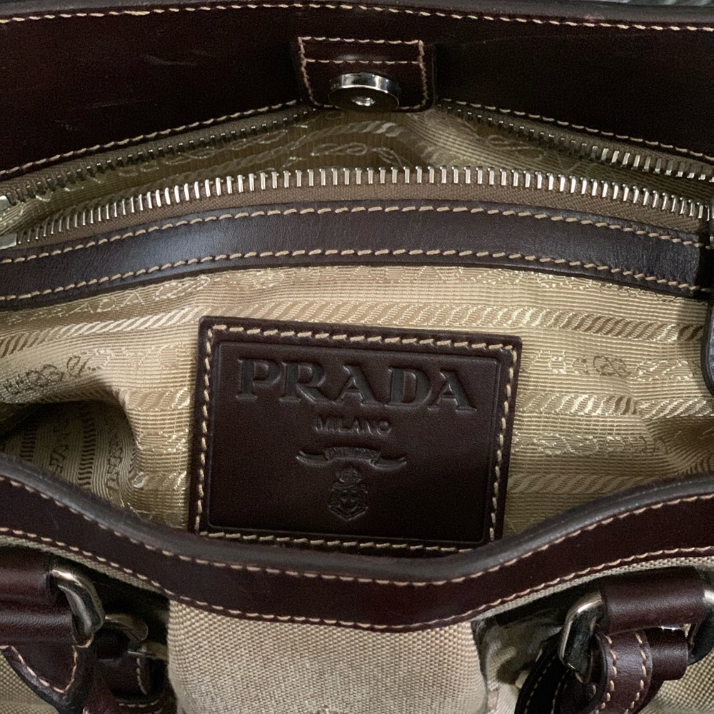 Prada - Picture 9 of 13